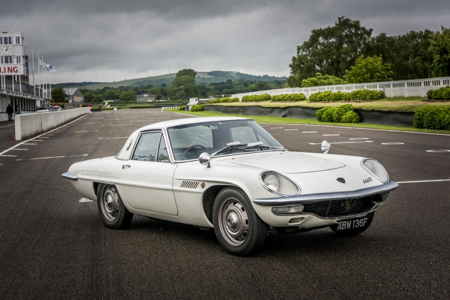  Mazda 110S 1968 года  (фото 12 из 17)